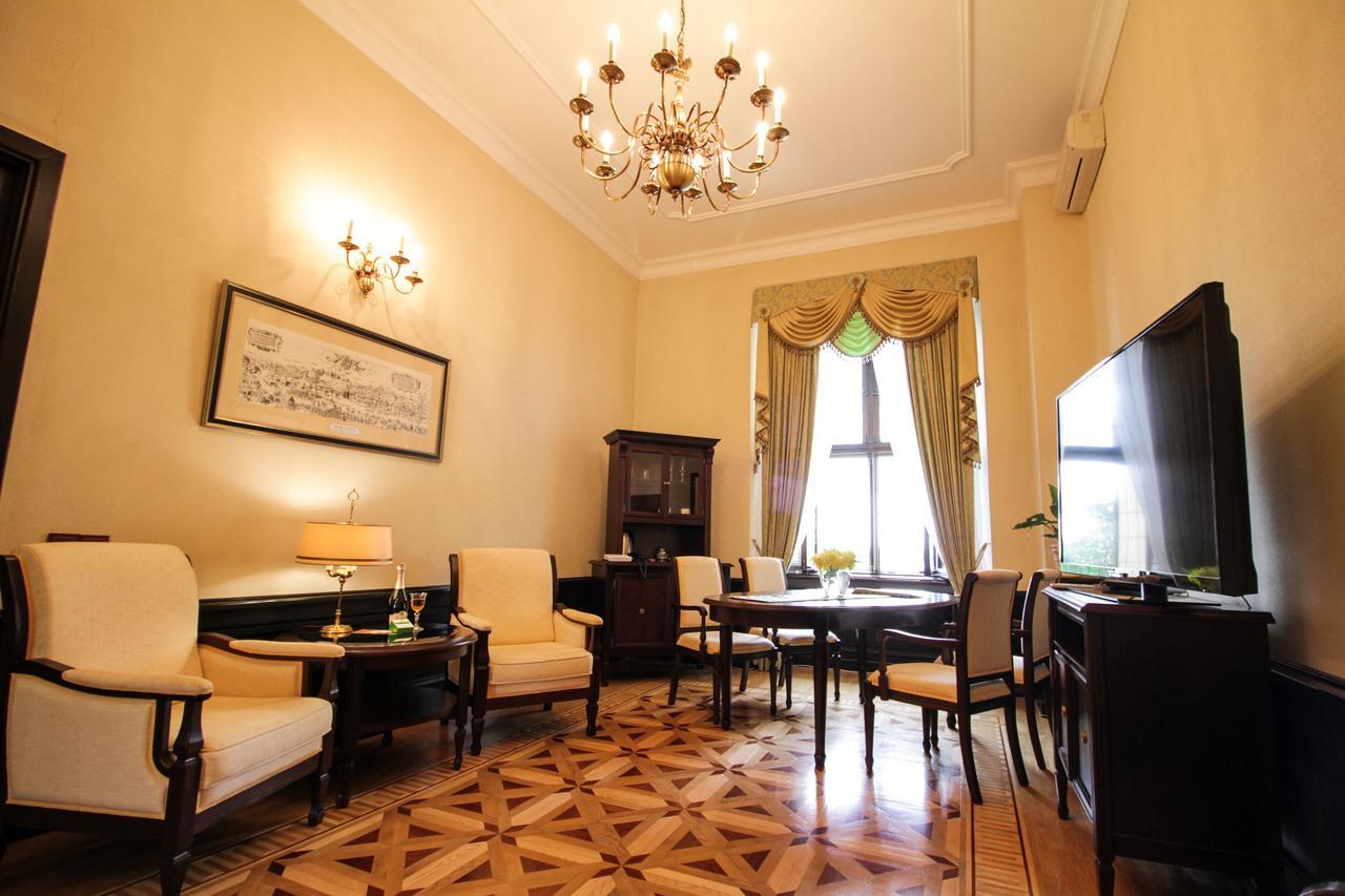 Palace Hotel Nyasvizh Extérieur photo