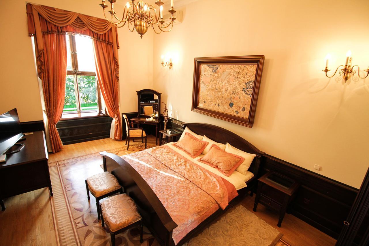 Palace Hotel Nyasvizh Extérieur photo