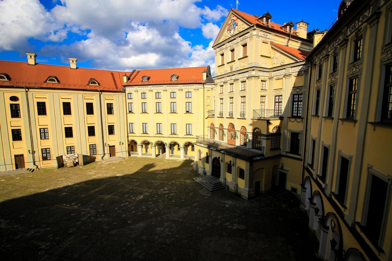 Palace Hotel Nyasvizh Extérieur photo